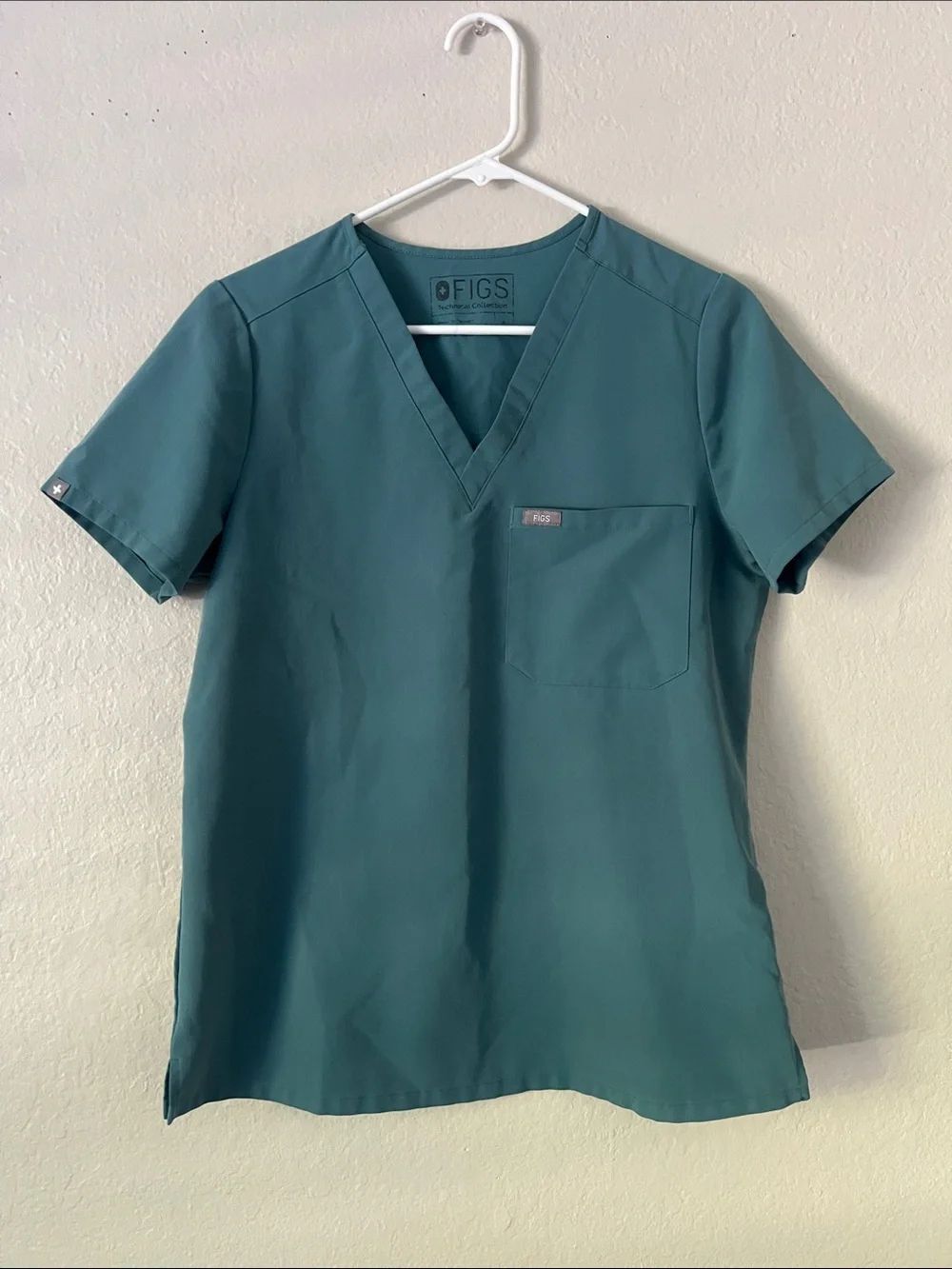 EUC FIGS Catarina One-Pocket Scrub Top™PO#1367 Green Size S